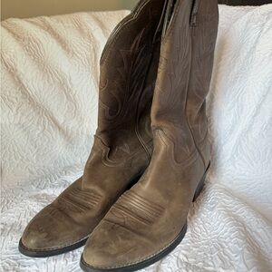 Ariat Women's Heritage R Toe Western Boots